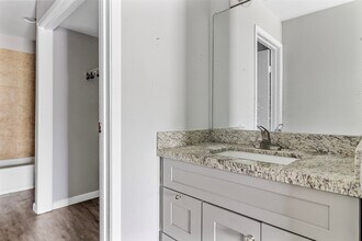 8713 Village of Fondren in Houston, TX - Building Photo - Building Photo