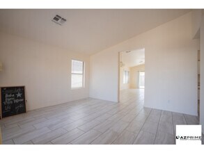 8563 W Mission Ln in Peoria, AZ - Building Photo - Building Photo