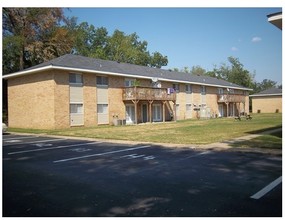 Heritage Apartments in Eufaula, AL - Building Photo - Building Photo