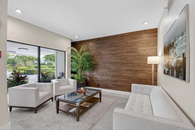 6815 Willow Wood Dr in Boca Raton, FL - Building Photo - Building Photo