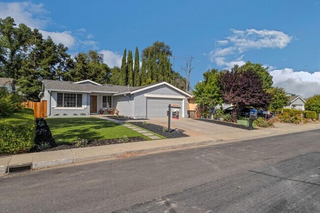 5194 Running Bear Dr in San Jose, CA - Building Photo - Building Photo