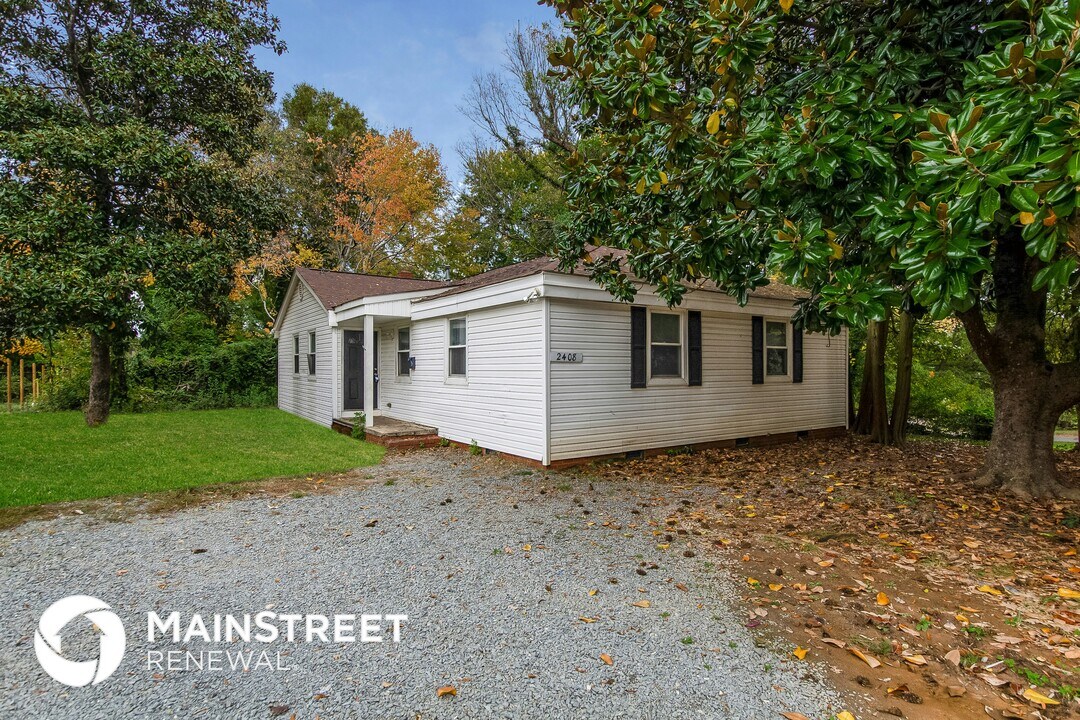 2408 Marlowe Ave in Charlotte, NC - Building Photo