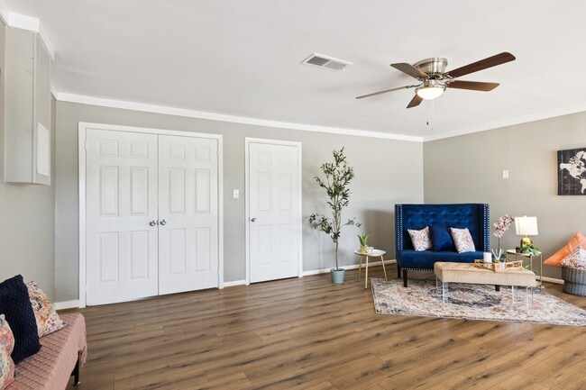 1606 Oaks Dr in Pasadena, TX - Building Photo - Building Photo