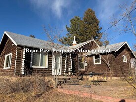 6895 Marshmerry Ln in Evergreen, CO - Building Photo