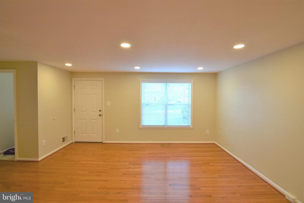 6605 Briarleigh Way in Alexandria, VA - Building Photo