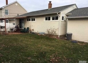 161 Dartmouth Dr in Hicksville, NY - Building Photo - Building Photo