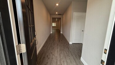 6169 E Garland Ave in Fresno, CA - Building Photo - Building Photo