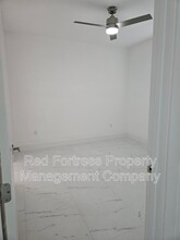 5148 Centennial Blvd in Lehigh Acres, FL - Foto de edificio - Building Photo