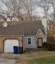 1924 W 3rd St in Lawrence, KS - Building Photo