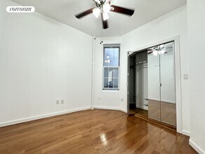 326 E 93rd St in New York, NY - Building Photo - Building Photo