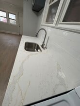 243 Smith St, Unit 2 in Newark, NJ - Foto de edificio - Building Photo