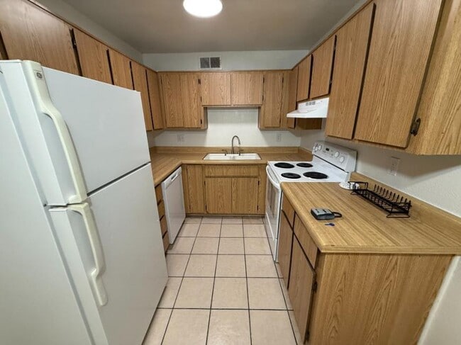 property at 508 N Scott Ave