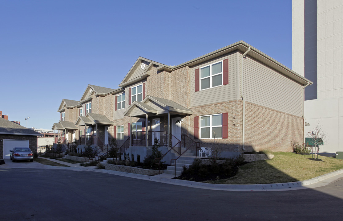 Riverbend Gardens in Tulsa, OK - Building Photo