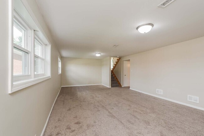 22 S Rammer Ave in Arlington Heights, IL - Building Photo - Building Photo