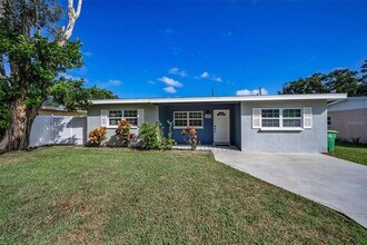 2008 Lake Citrus Dr in Clearwater, FL - Building Photo - Building Photo