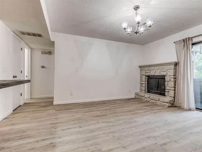 14407 N Pennsylvania Ave in Oklahoma City, OK - Building Photo - Building Photo