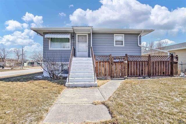 832 Haines Ave in Rapid City, SD - Building Photo