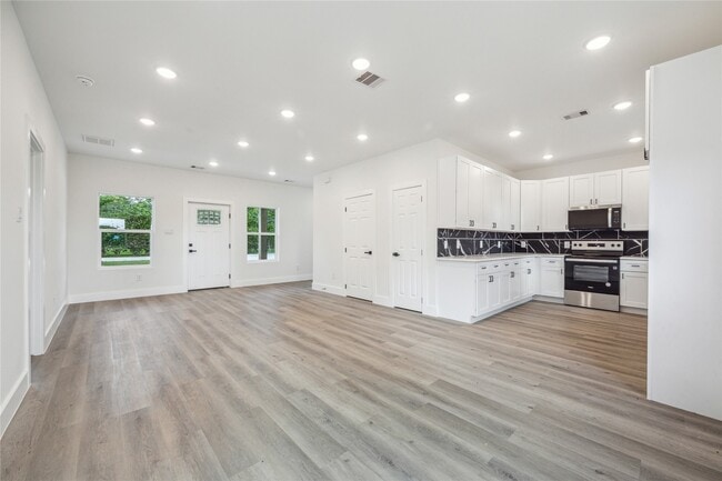 3704 Avenue S in Santa Fe, TX - Building Photo - Building Photo