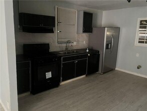 3363 Lake Valley Rd NW in Atlanta, GA - Building Photo - Building Photo