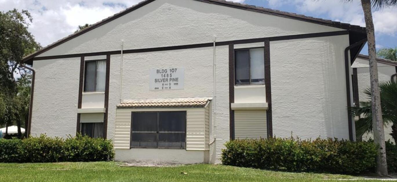 1485 SW Silver Pine Way in Palm City, FL - Building Photo