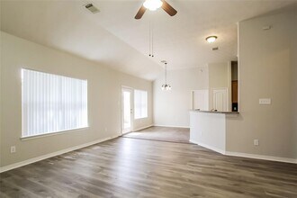 9115 E Lake Dr in Magnolia, TX - Building Photo - Building Photo