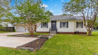 7165 Government St in Baton Rouge, LA - Building Photo