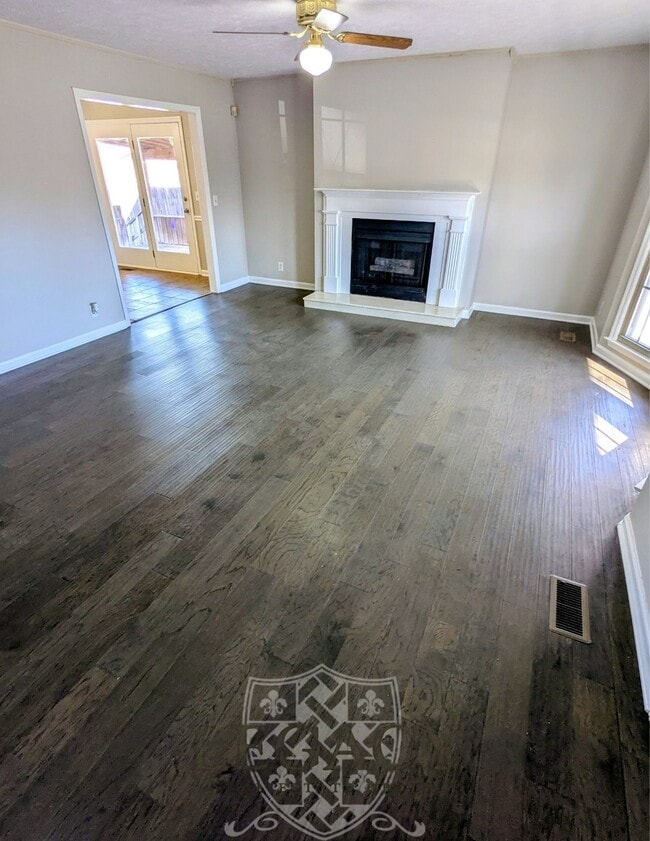 221 Benefield Dr in Smyrna, TN - Building Photo - Building Photo