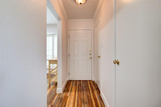 2002 Gentryside Dr in Houston, TX - Building Photo - Building Photo