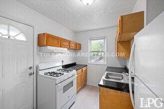 5520 N Summit St in Toledo, OH - Building Photo - Building Photo