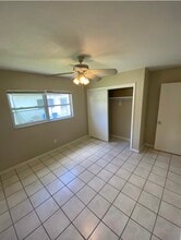 1358 Highlands Dr, Unit B2 in Naples, FL - Building Photo - Building Photo