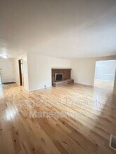 3325 NW Circle Blvd in Corvallis, OR - Building Photo - Building Photo