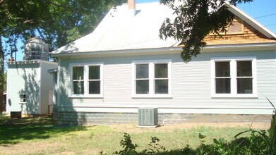 119 Idlewilde Blvd in Comfort, TX - Building Photo - Building Photo