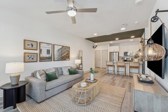 Alta Rayzor Ranch in Denton, TX - Foto de edificio - Building Photo