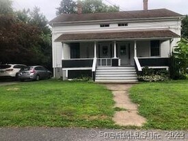 19 Maxson St in Groton, CT - Building Photo
