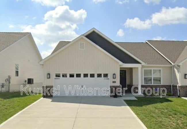 property at 806 Applewood Creek Dr