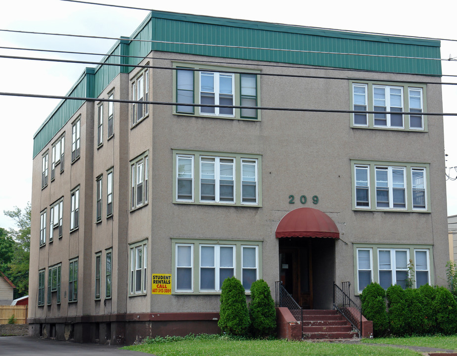 209 Main St in Binghamton, NY - Foto de edificio