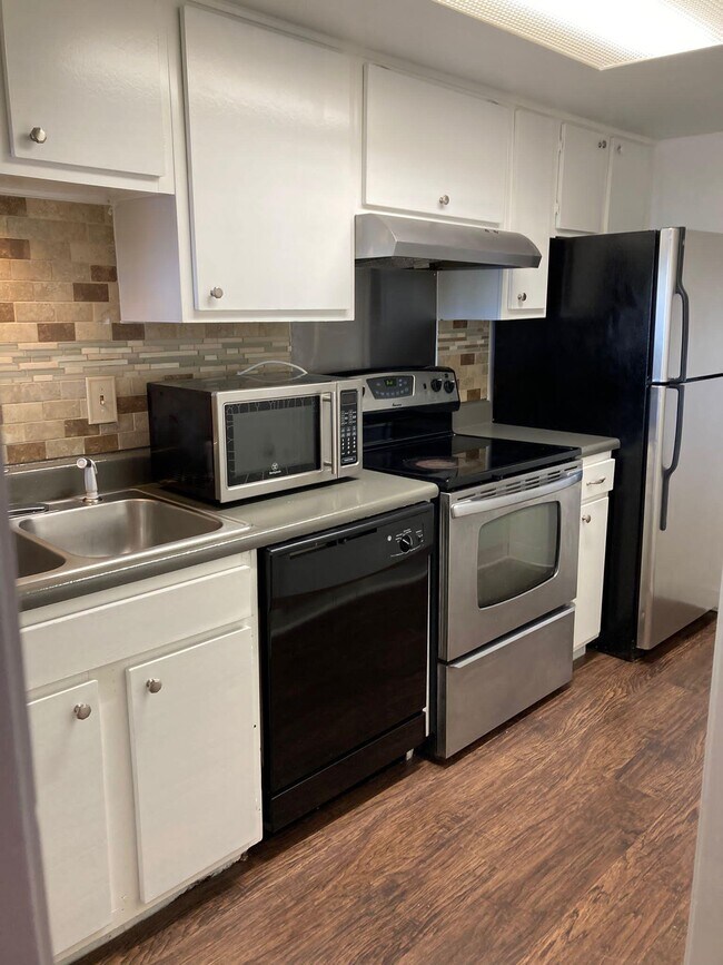 12834 Midway Rd in Dallas, TX - Building Photo - Building Photo