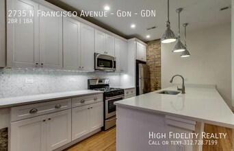 2735 N Francisco Ave in Chicago, IL - Building Photo - Building Photo