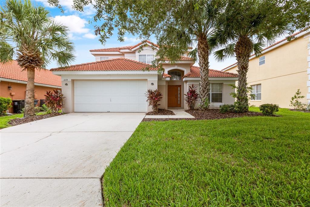 239 Carrera Ave in Davenport, FL - Building Photo