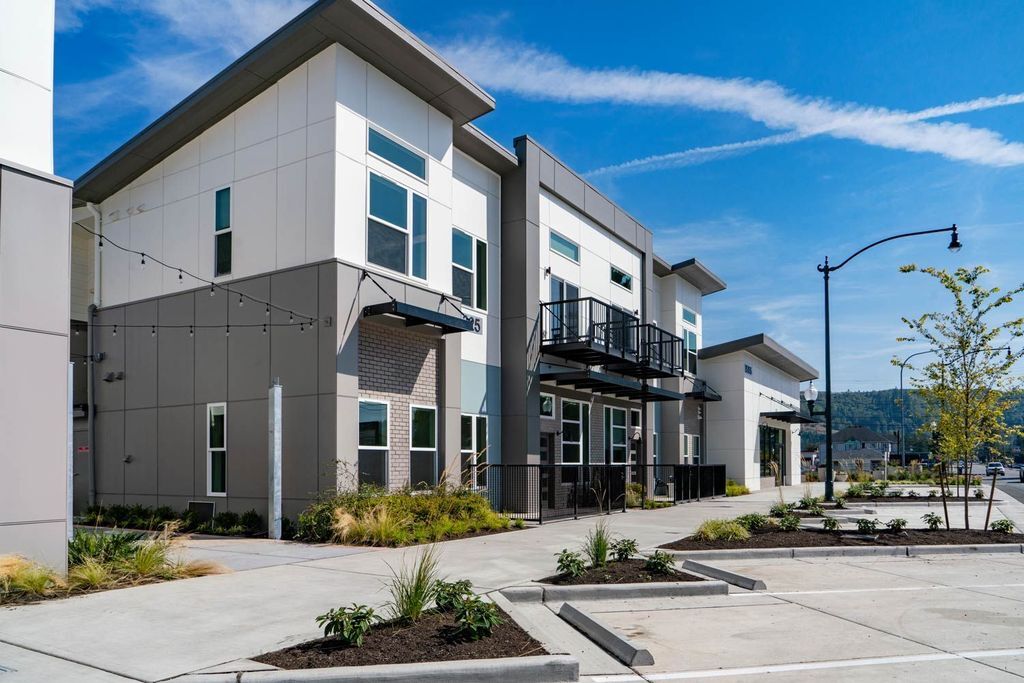 The Main Apartments in Sumner, WA - Foto de edificio