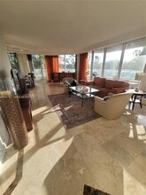 6051 N Ocean Dr, Unit 302 in Hollywood, FL - Building Photo - Building Photo