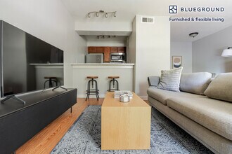 1230 E 38th 1/2 St in Austin, TX - Building Photo - Building Photo