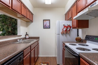 Papago Gardens Apartments in Phoenix, AZ - Building Photo - Building Photo