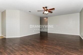 411 Silver Leaf Dr in Royse City, TX - Foto de edificio - Building Photo