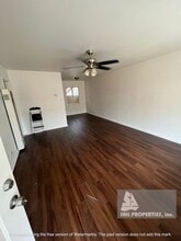 701 E Chalynn Cir in Orange, CA - Building Photo - Building Photo