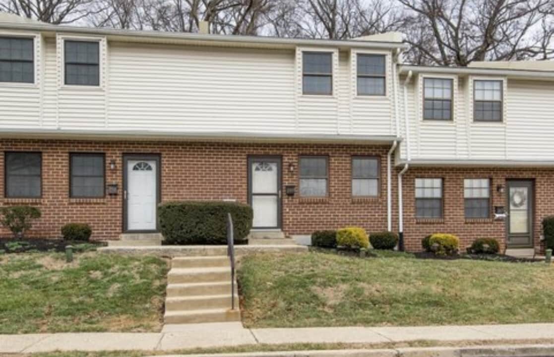 249 Holly Dr in King of Prussia, PA - Building Photo