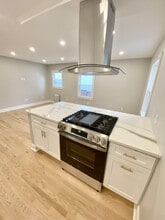 11 Lagrange Ave, Unit 1 in Arlington, NY - Building Photo - Building Photo