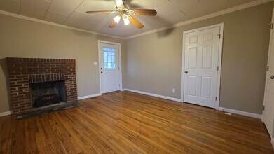 744 S Austin Springs Rd in Johnson City, TN - Building Photo - Building Photo