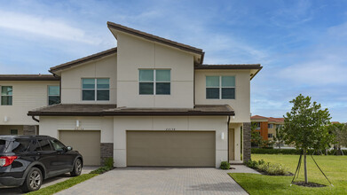 Nuvo- Boca Single Family Homes and Townhomes in Boca Raton, FL - Building Photo - Building Photo