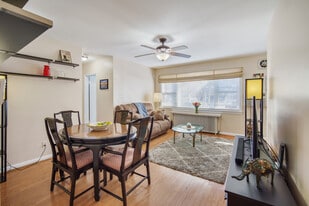 4803 Wellington Dr, Unit 4 in Chevy Chase, MD - Building Photo